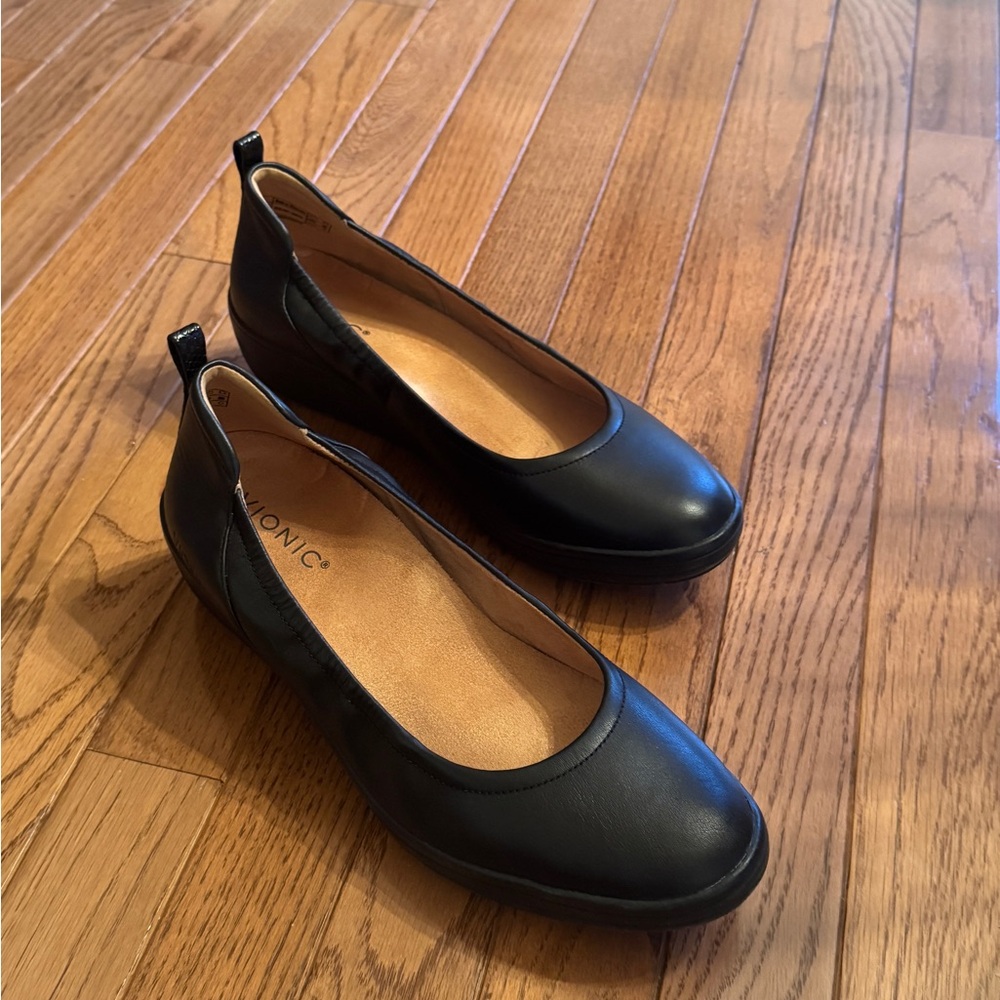 Vionic Jacey Wedges